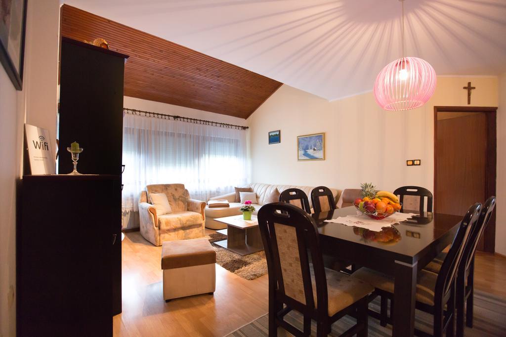 Apartman Belin Ogulin Exteriör bild