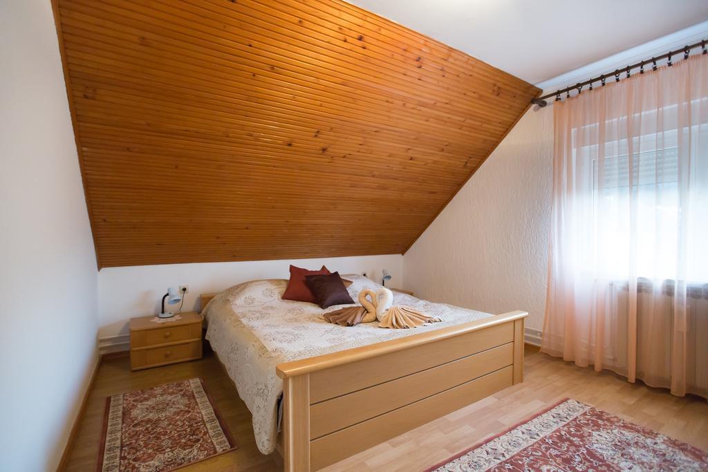 Apartman Belin Ogulin Exteriör bild