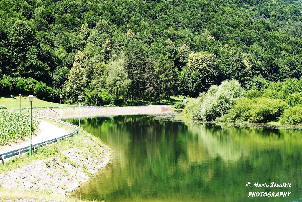 Apartman Belin Ogulin Exteriör bild