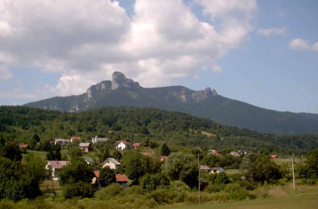Apartman Belin Ogulin Exteriör bild