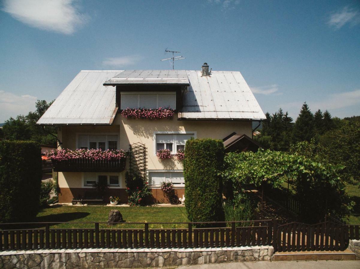 Apartman Belin Ogulin Exteriör bild