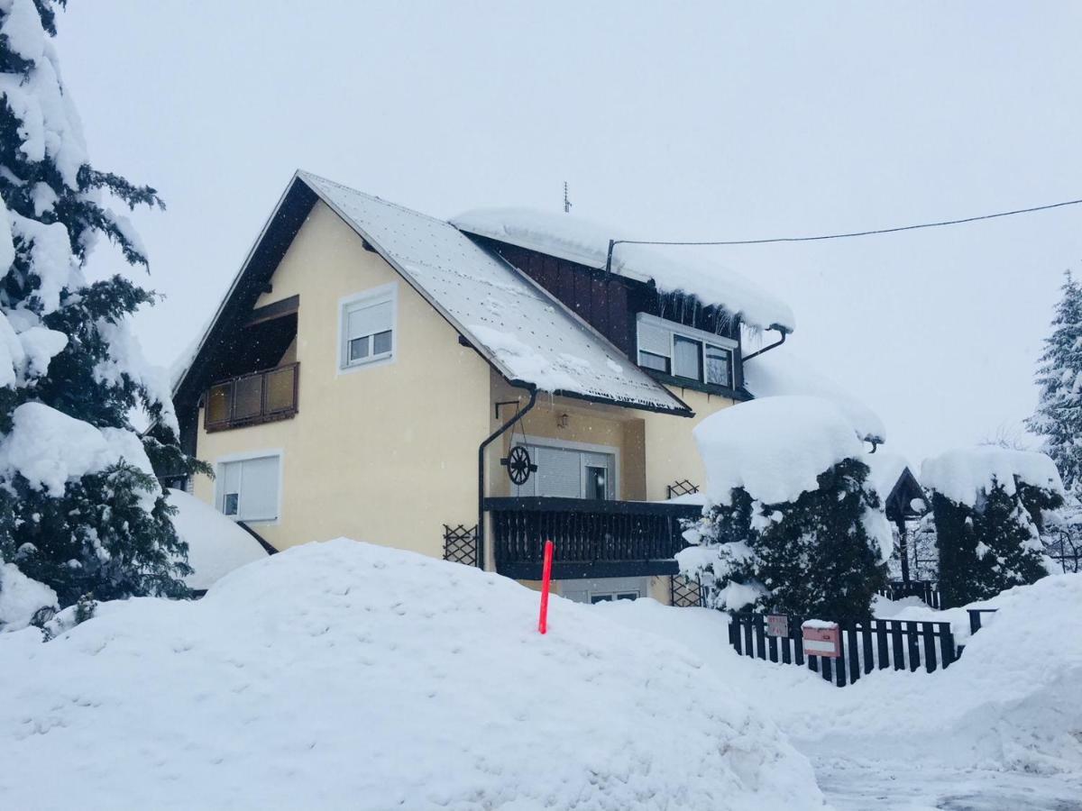 Apartman Belin Ogulin Exteriör bild