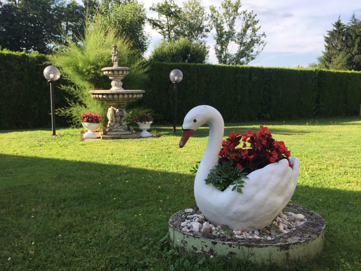 Apartman Belin Ogulin Exteriör bild